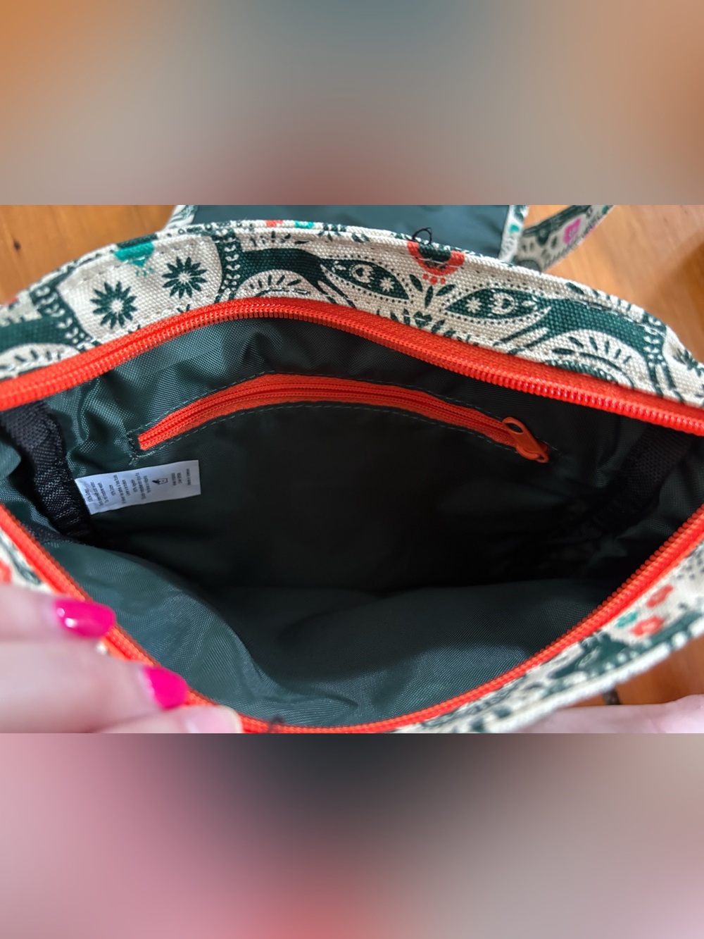 RARE KAVU Kicker Crossbody Bag in Cozy Critters Rabbit Bird Deer Flowers Outdoor - Picture 8 of 13